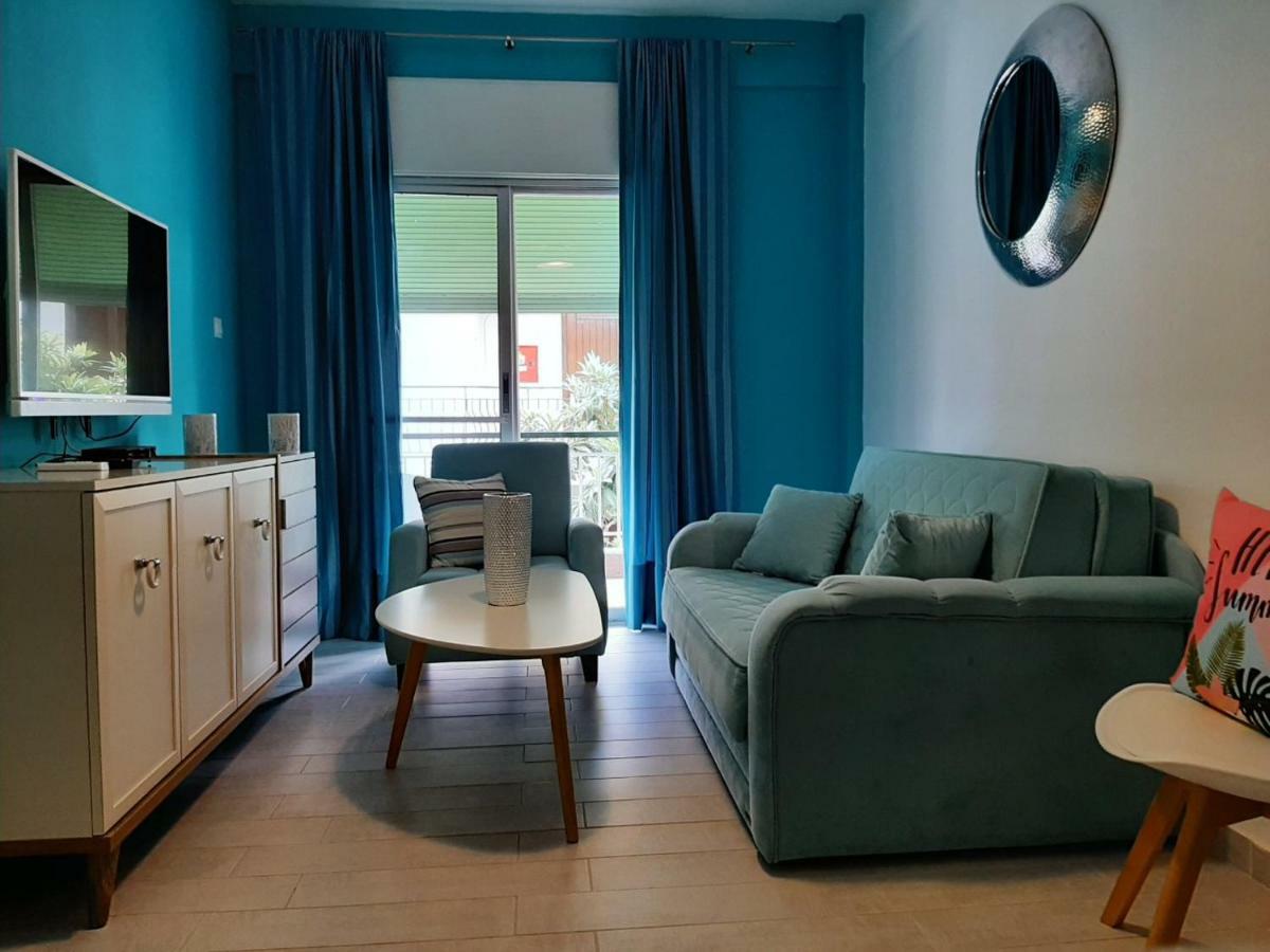 Gala Apartment Nea Poteidaia Buitenkant foto